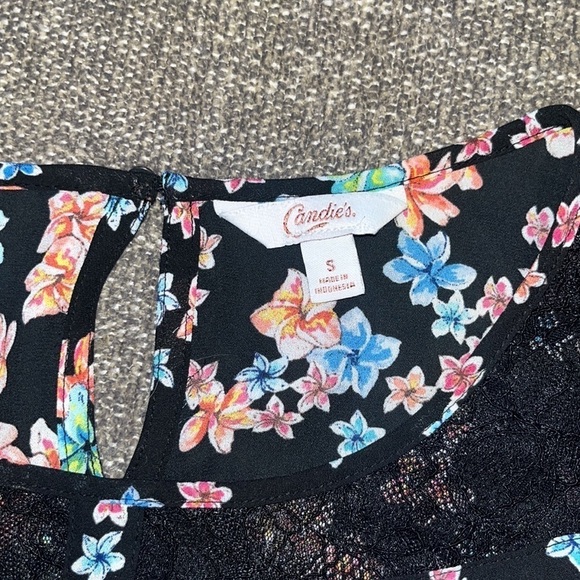 Candie’s size small floral tank. Black with vibrant flowers Very gently used. - Picture 3 of 10